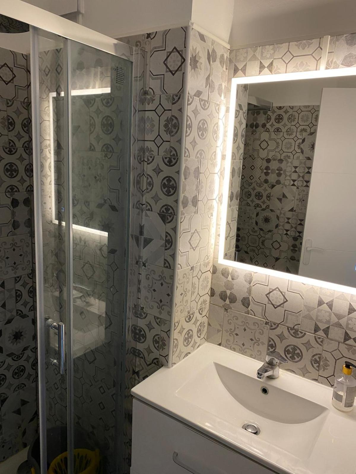 L'astrolabe - - Refurbished - Seaside Apartment Cannes